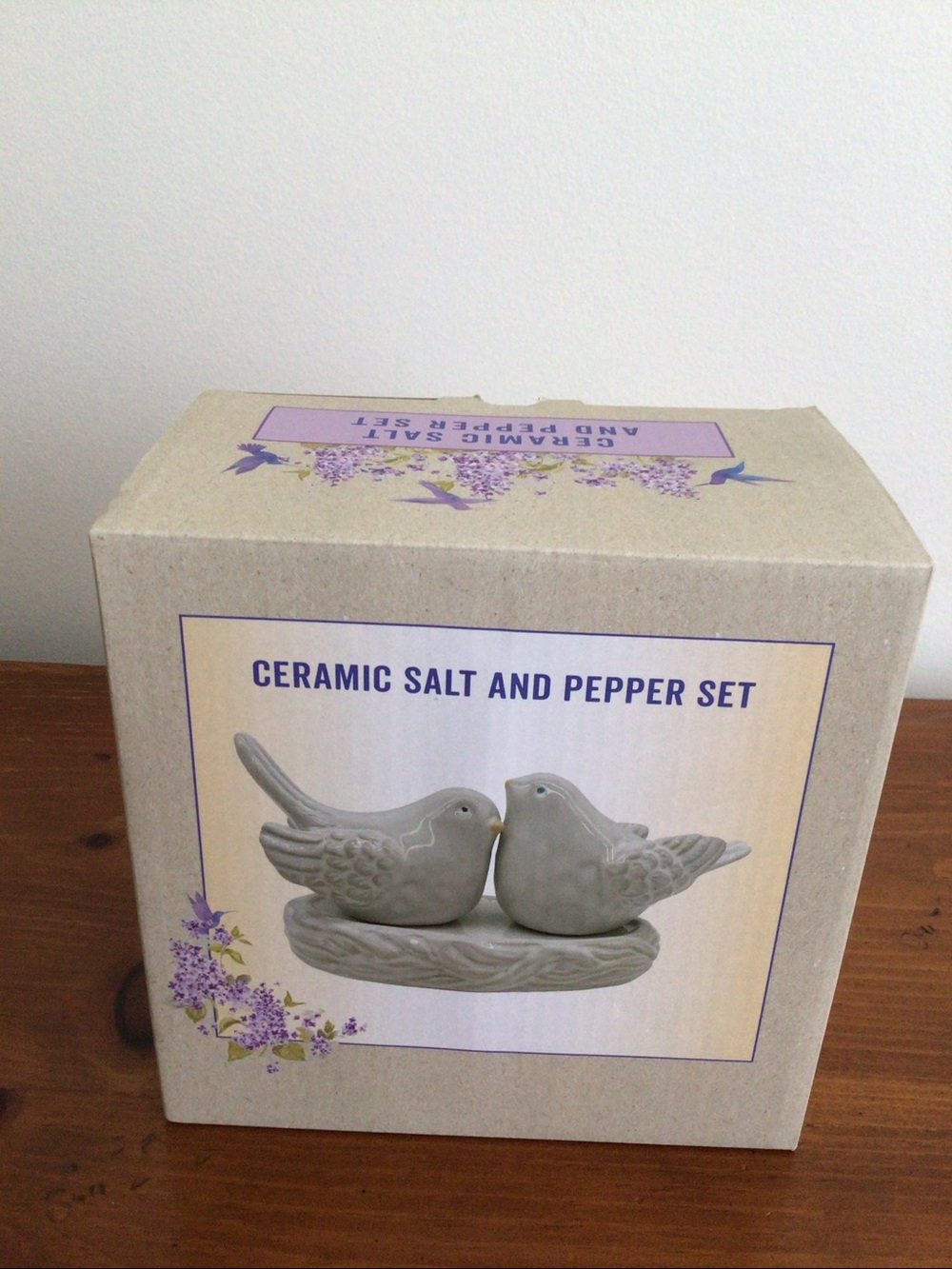 Cracker Barrel Ceramic Salt and Pepper Set - Dove Design in Cream -